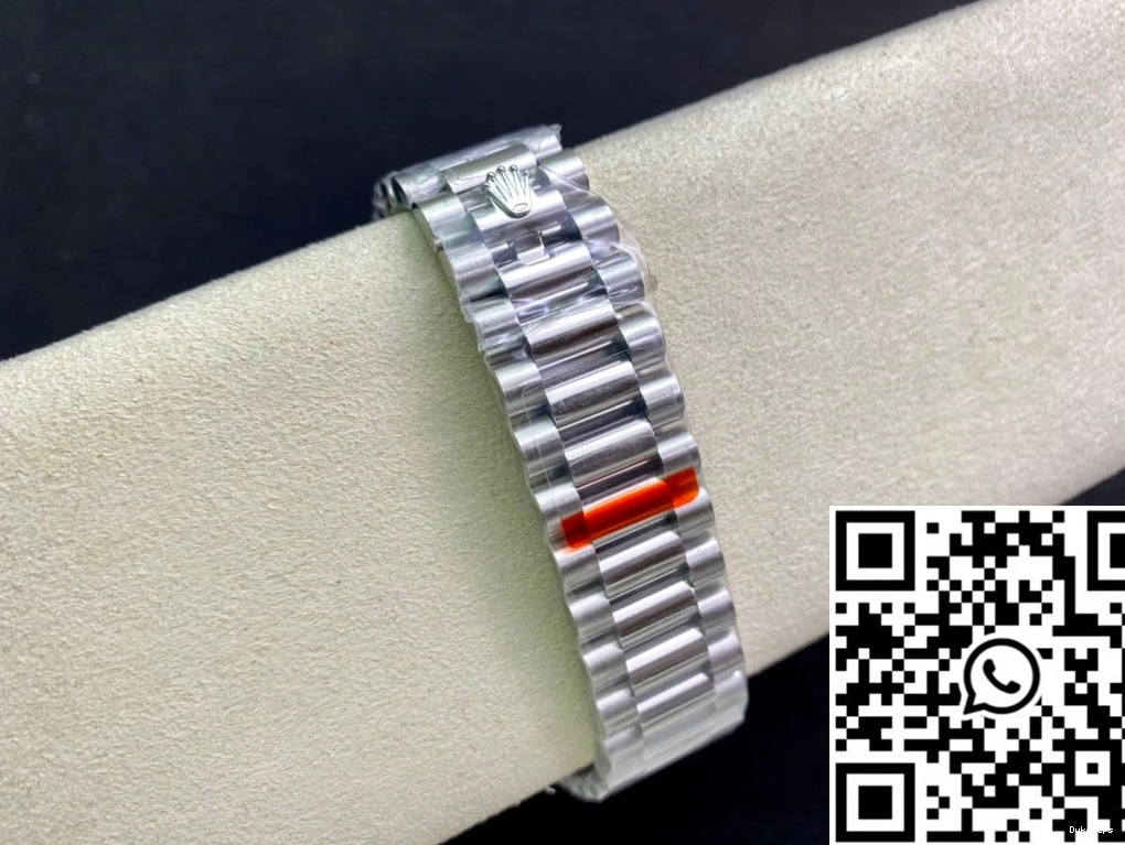 Green Olive Date M228239-0033 Day Factory Dial EW Rolex 0207